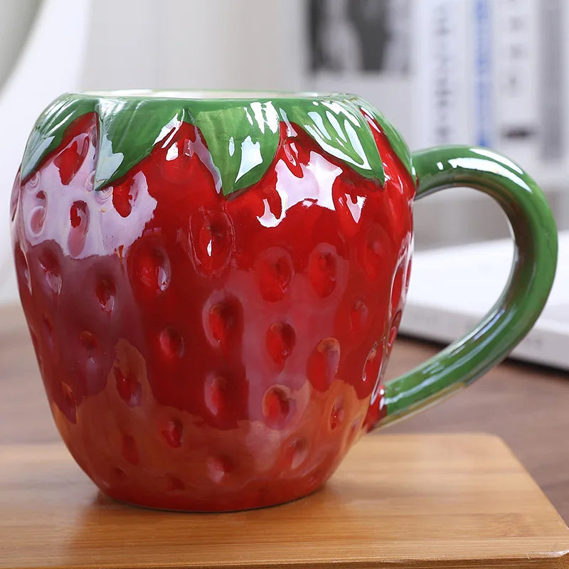 Colorful Fruit Ceramic Mug: Strawberry & Pineapple Fun for Kids and Coffee Lovers!