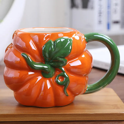 Colorful Fruit Ceramic Mug: Strawberry & Pineapple Fun for Kids and Coffee Lovers!